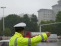 隨州公安交警雨中堅守，全力保障道路安全暢通