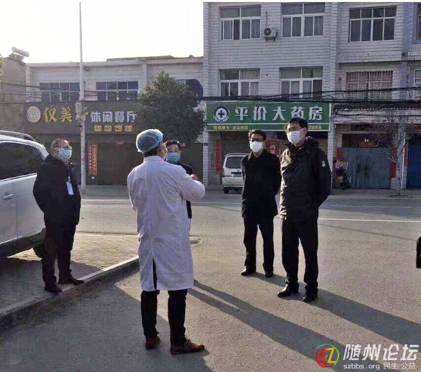 萬(wàn)店鎮(zhèn)：防疫一線(xiàn)  豪邁逆行  ---萬(wàn)店鎮(zhèn)中心衛(wèi)生院黨支部書(shū)記、院長(zhǎng)錢(qián)開(kāi)坤的抗疫情